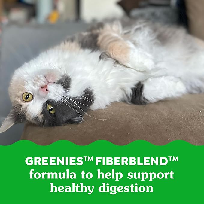 Greenies Feline Smartbites Healthy Indoor Cat Treats, Chicken Flavor, 16 oz. Tub