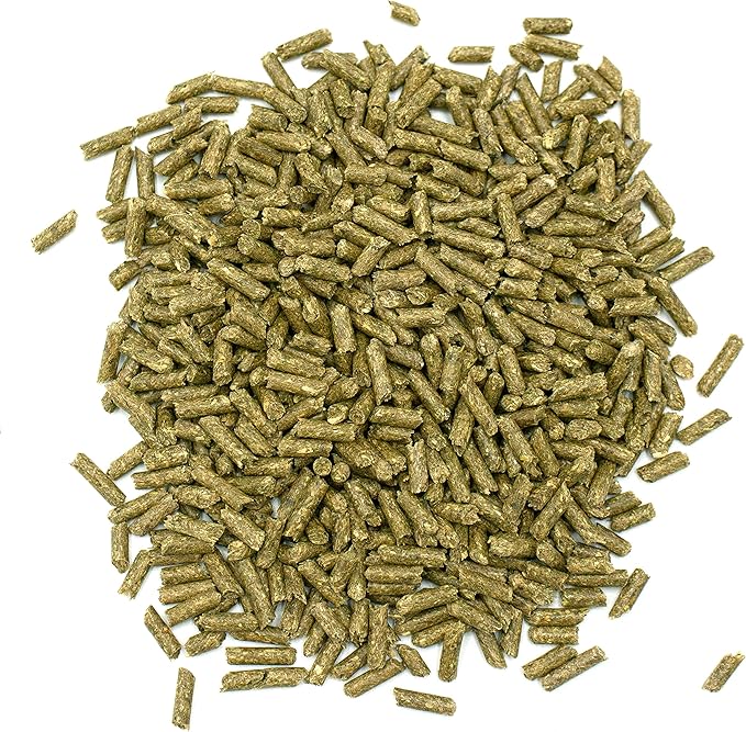 Oxbow Essentials Senior Guinea Pig Food, Made Alfalfa for Guinea Pig, Pet Food Pellets with Vitamin C, Small Animal Pet Products, Made in USA, High Fiber, 4 lb. Bag